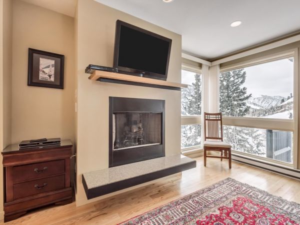 Alta Condo 982558