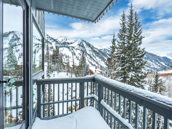 Alta Condo 982558