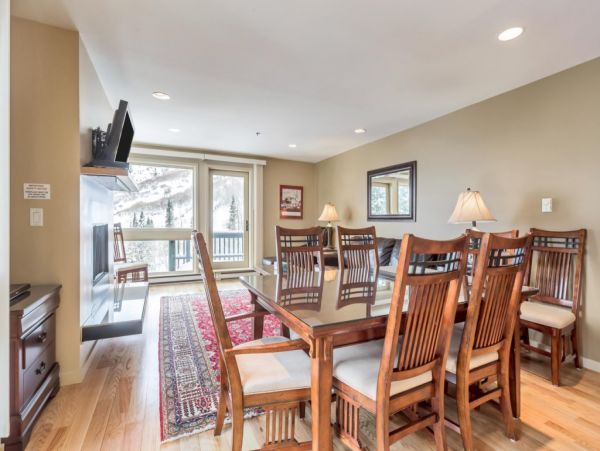 Alta Condo 982558