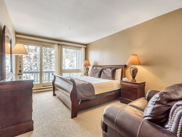 Alta Condo 982558