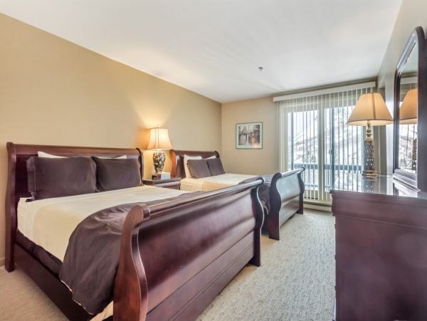 Alta Condo 982558