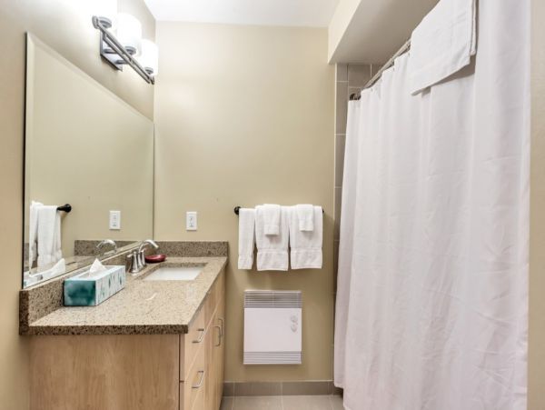 Alta Condo 982558