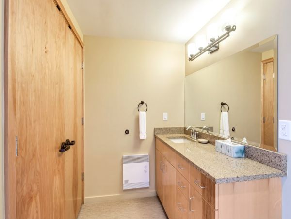Alta Condo 982558