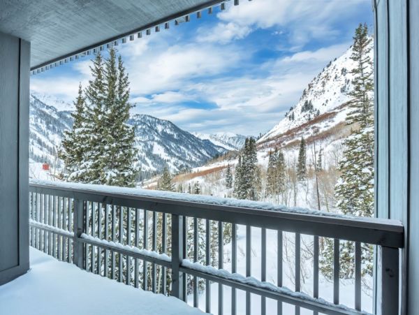 Alta Condo 982558