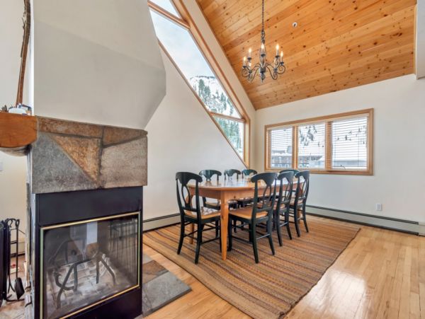 Alta Condo 982559
