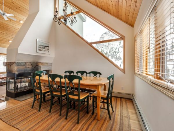 Alta Condo 982559