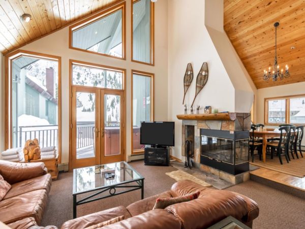 Alta Condo 982559