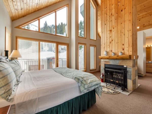 Alta Condo 982559