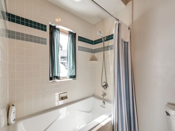 Alta Condo 982559