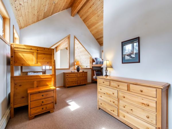 Alta Condo 982559