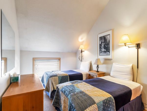 Alta Condo 982559
