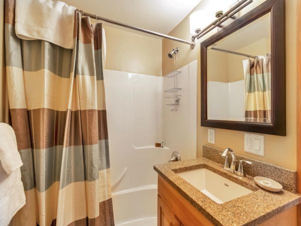 Alta Condo 982560