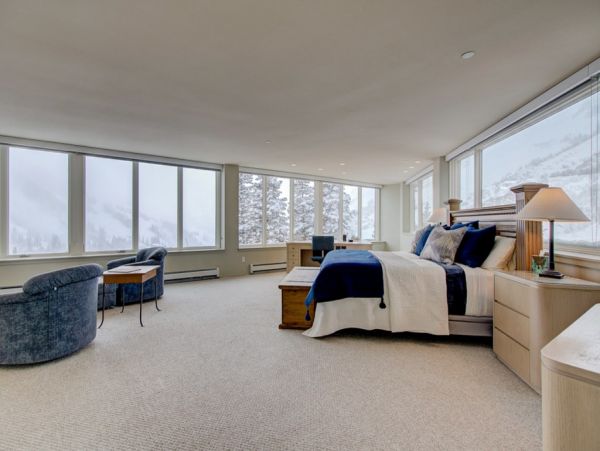 Alta Condo 982561