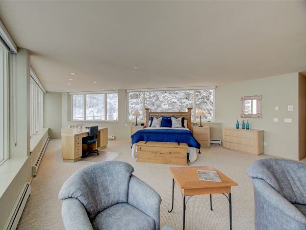 Alta Condo 982561