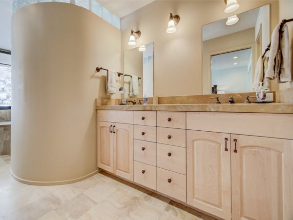 Alta Condo 982561