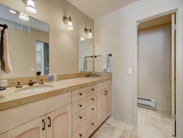 Alta Condo 982561