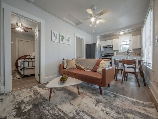 St. Petersburg Home 982597
