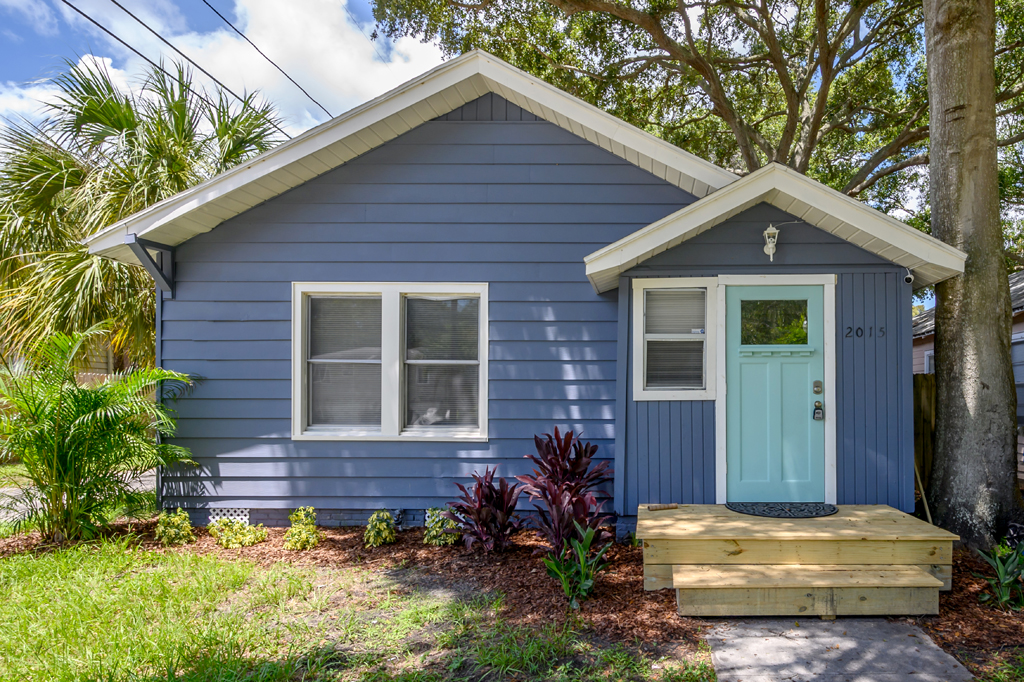 St. Petersburg Home 982598
