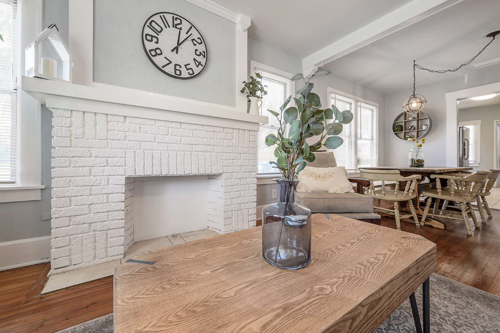 St. Petersburg Home 982598