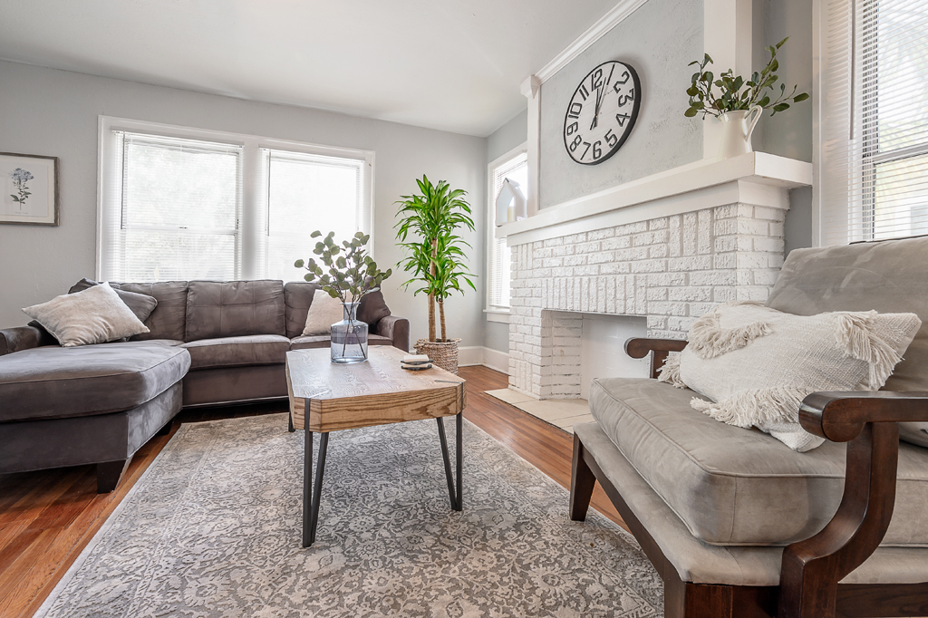 St. Petersburg Home 982598