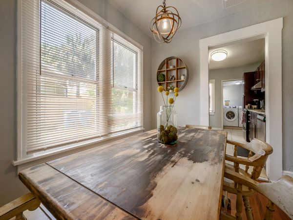 St. Petersburg Home 982598