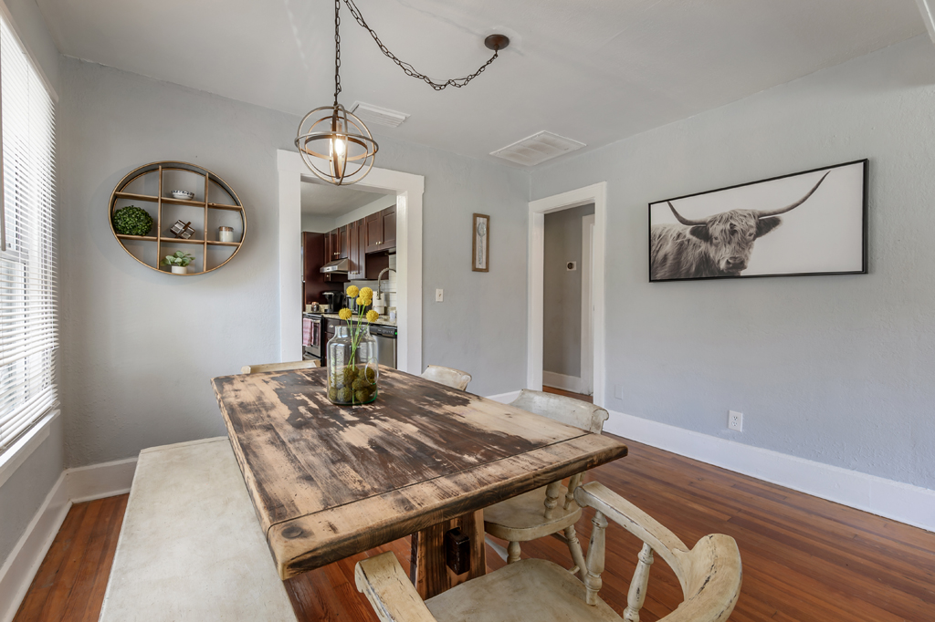 St. Petersburg Home 982599
