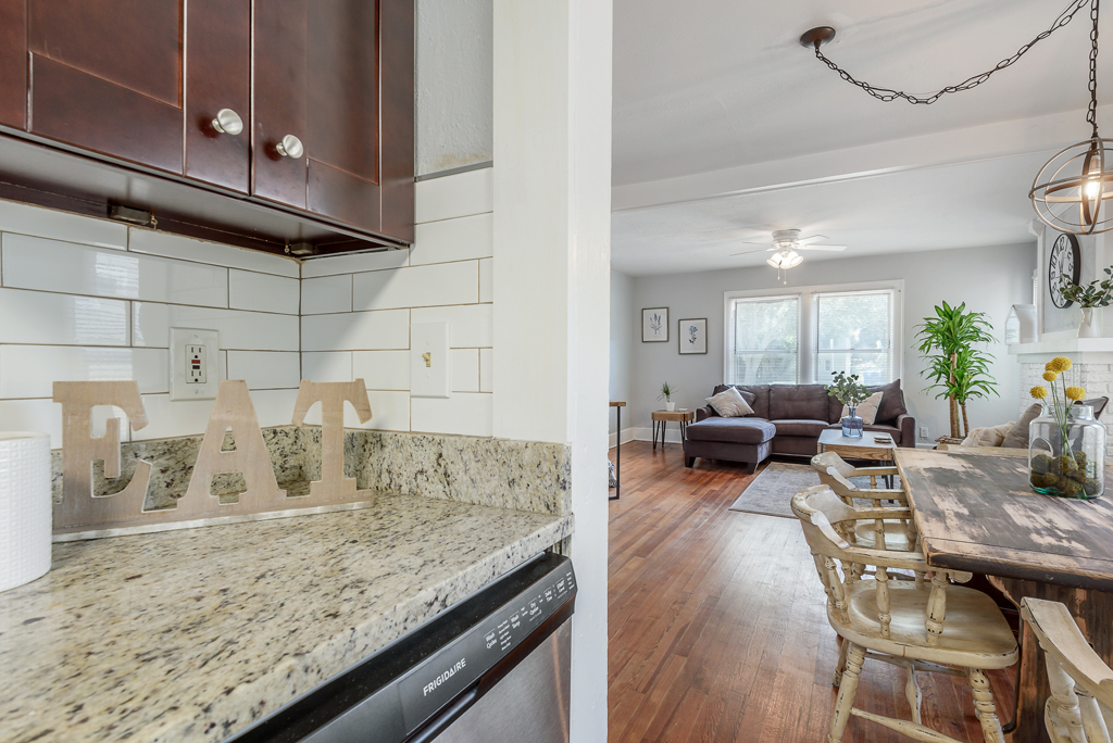 St. Petersburg Home 982599