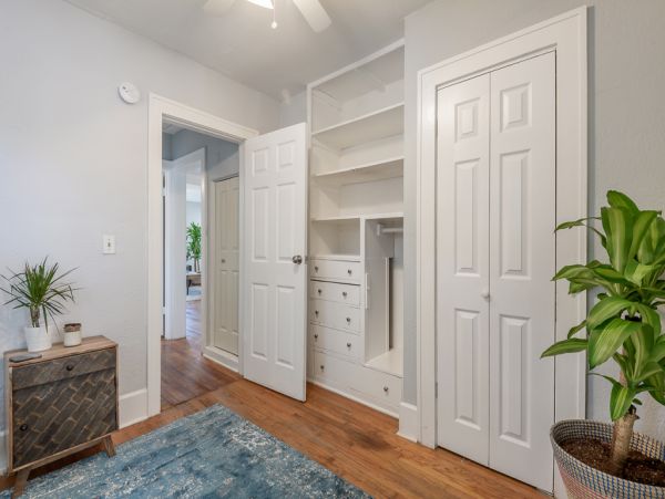 St. Petersburg Home 982599