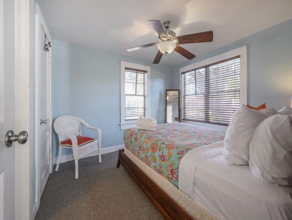 Tampa Home 982600