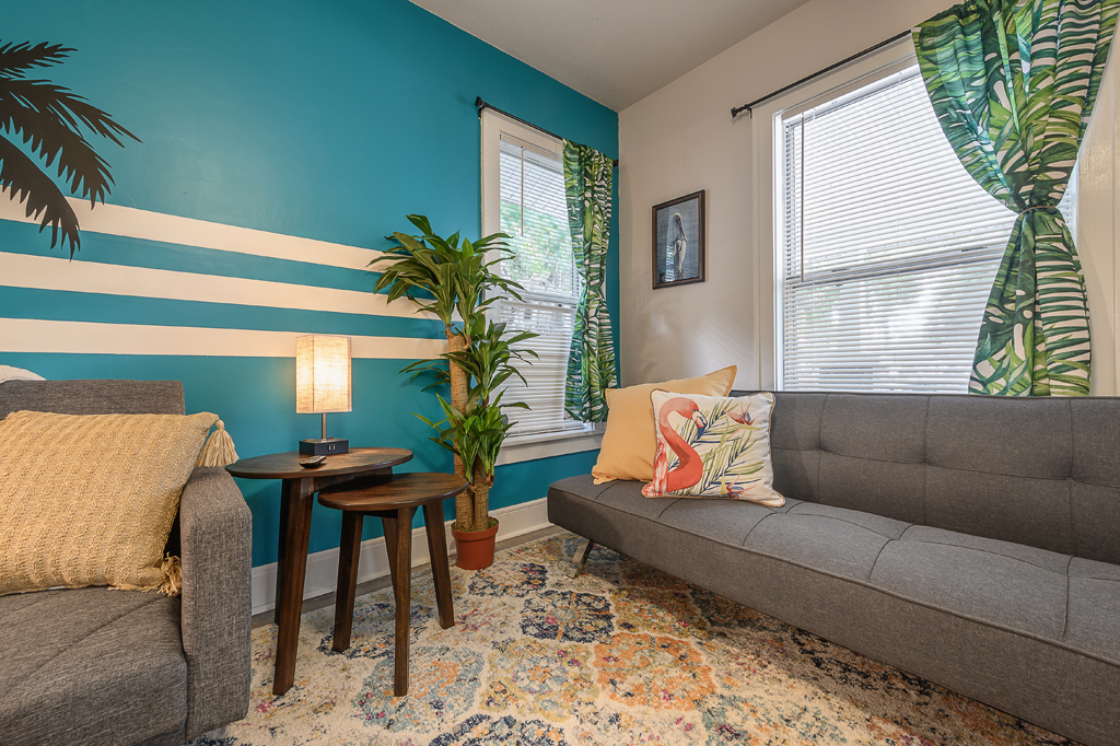 St. Petersburg Home 982609