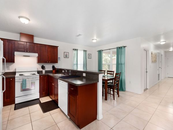 Tampa Home 982610