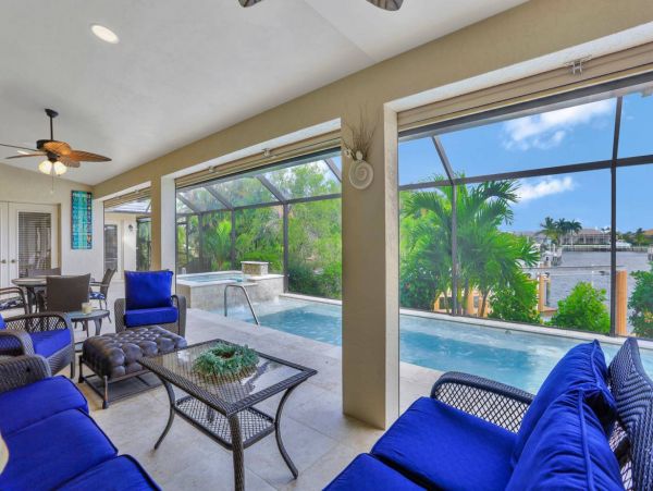 Marco Island Vacation Home Short Walk To Beach Caged Pool