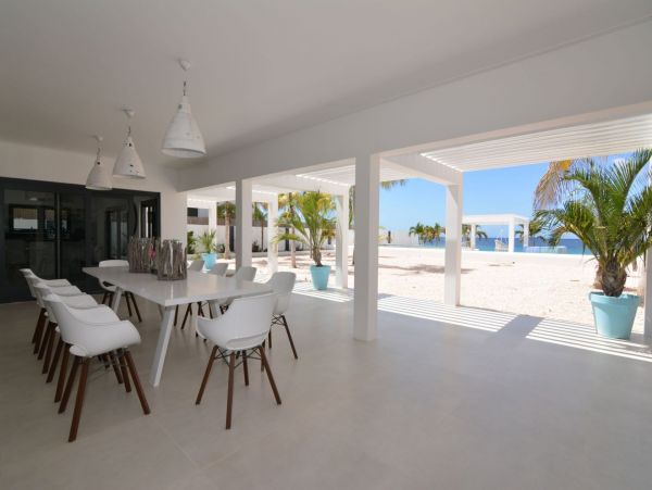 Bonaire Home 982626