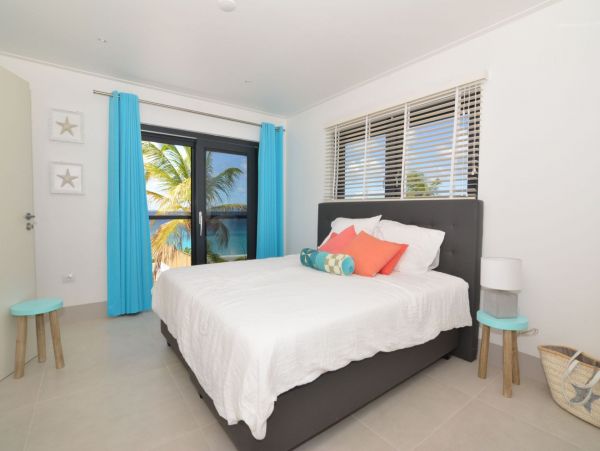 Bonaire Home 982626