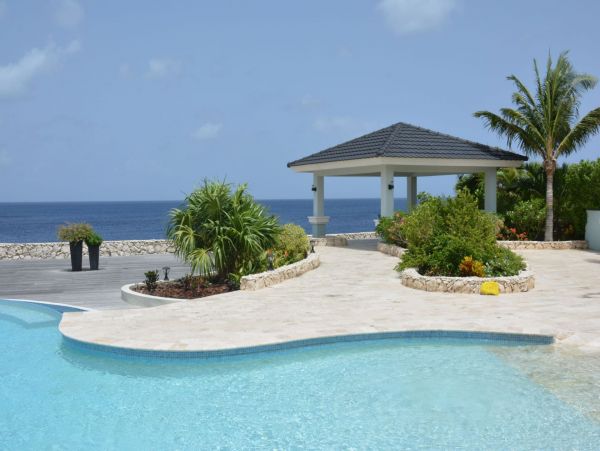 Bonaire Home 982627