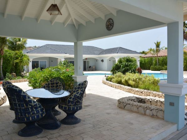 Bonaire Home 982627