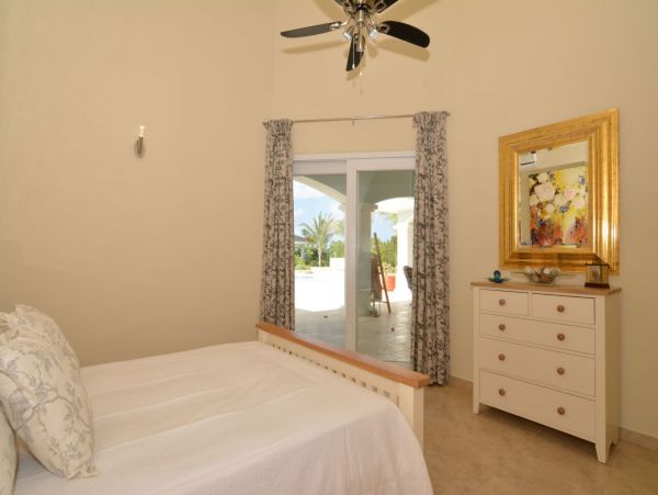 Bonaire Home 982627