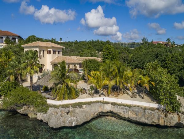 Bonaire Home 982631