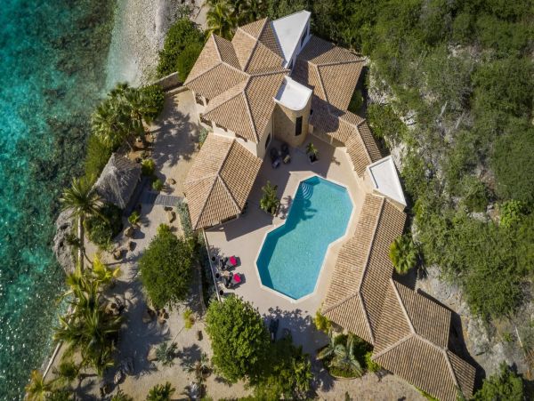 Bonaire Home 982631