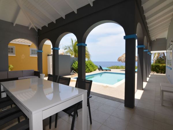 Bonaire Home 982636