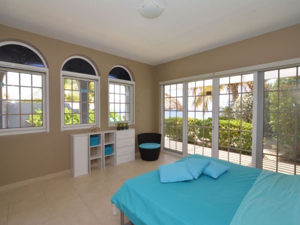 Bonaire Home 982636