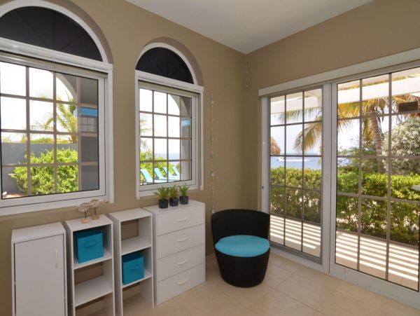 Bonaire Home 982636