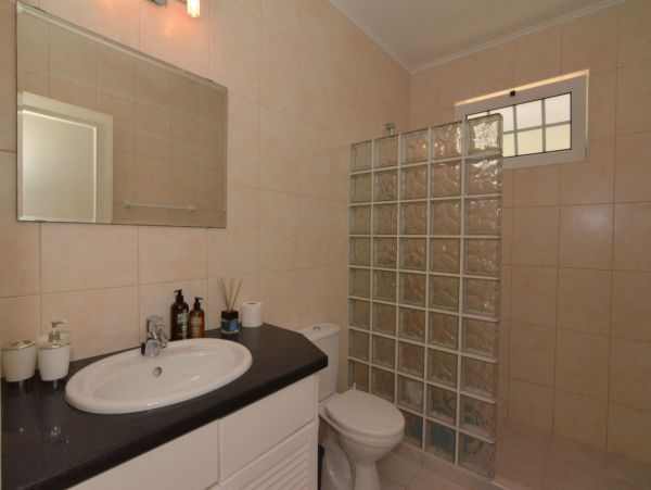 Bonaire Home 982636