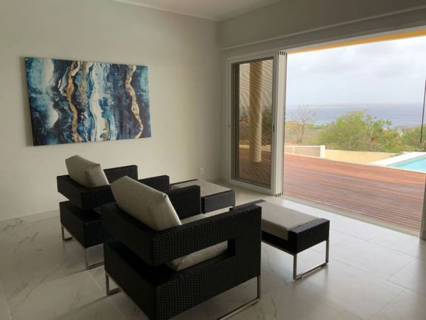 Bonaire Home 982637