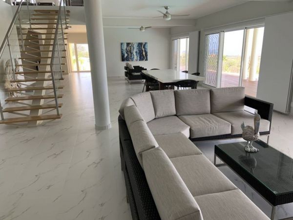 Bonaire Home 982637
