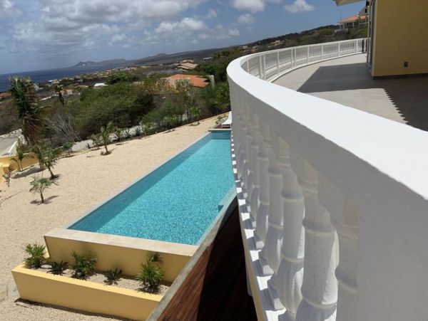 Bonaire Home 982637