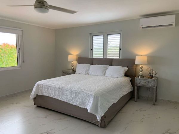 Bonaire Home 982637