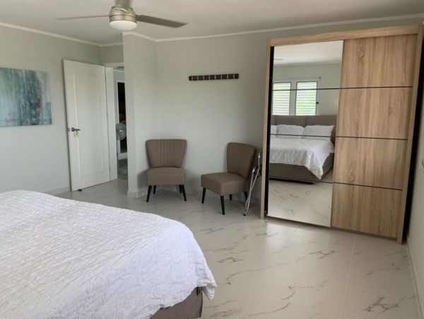 Bonaire Home 982637