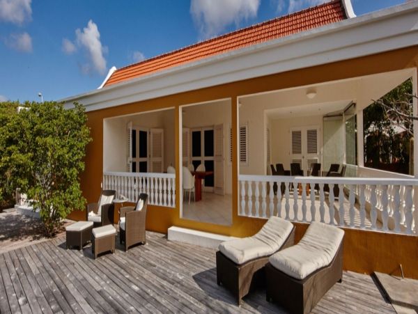 Bonaire Home 982638