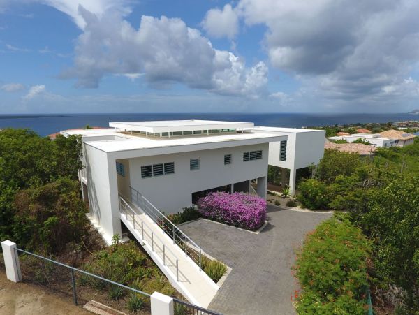 Bonaire Home 982639